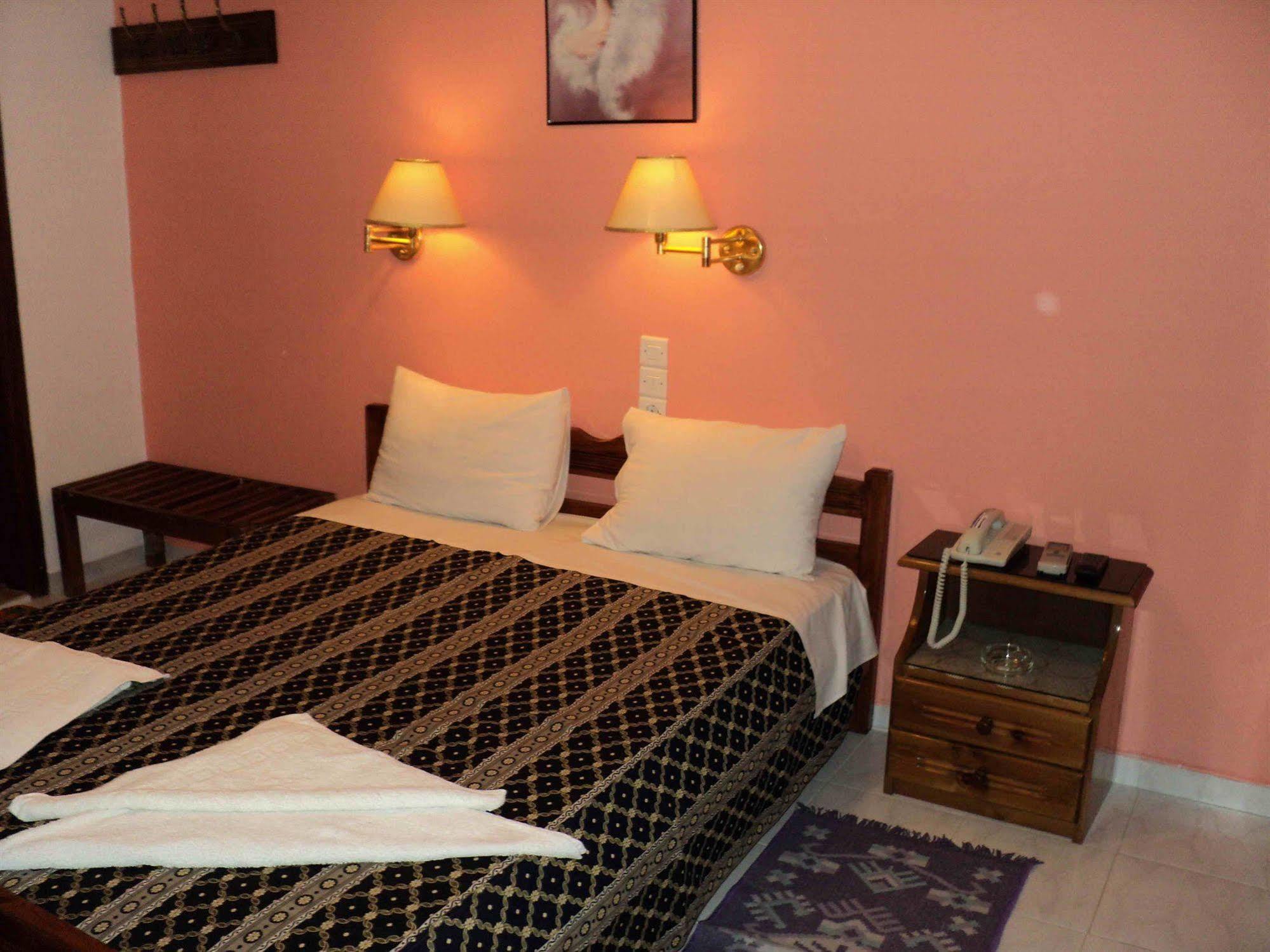 קרטראדוס Hotel Palladion מראה חיצוני תמונה
